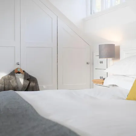 Lejlighed The Sanctuary - Spacious Studio - Stunning Lake Views *