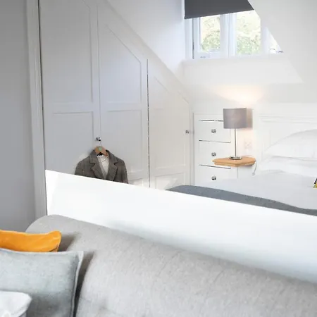 The Sanctuary - Spacious Studio - Stunning Lake Views * Windermere