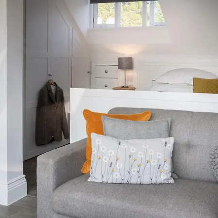Lejlighed The Sanctuary - Spacious Studio - Stunning Lake Views *